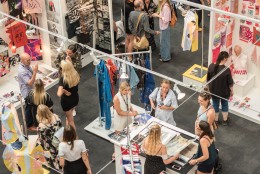 Le présentoir plv, un must have pour tous vos salons professionnels